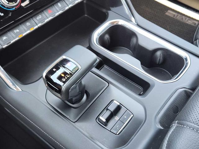 2024 GMC Sierra 1500 Vehicle Photo in DENTON, TX 76210-9321