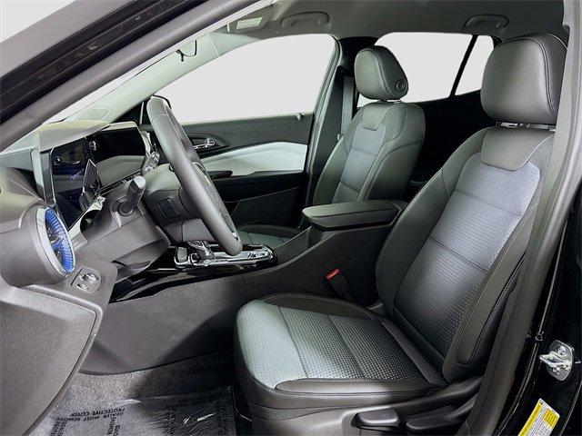 2025 Chevrolet Trax Vehicle Photo in PUYALLUP, WA 98371-4149