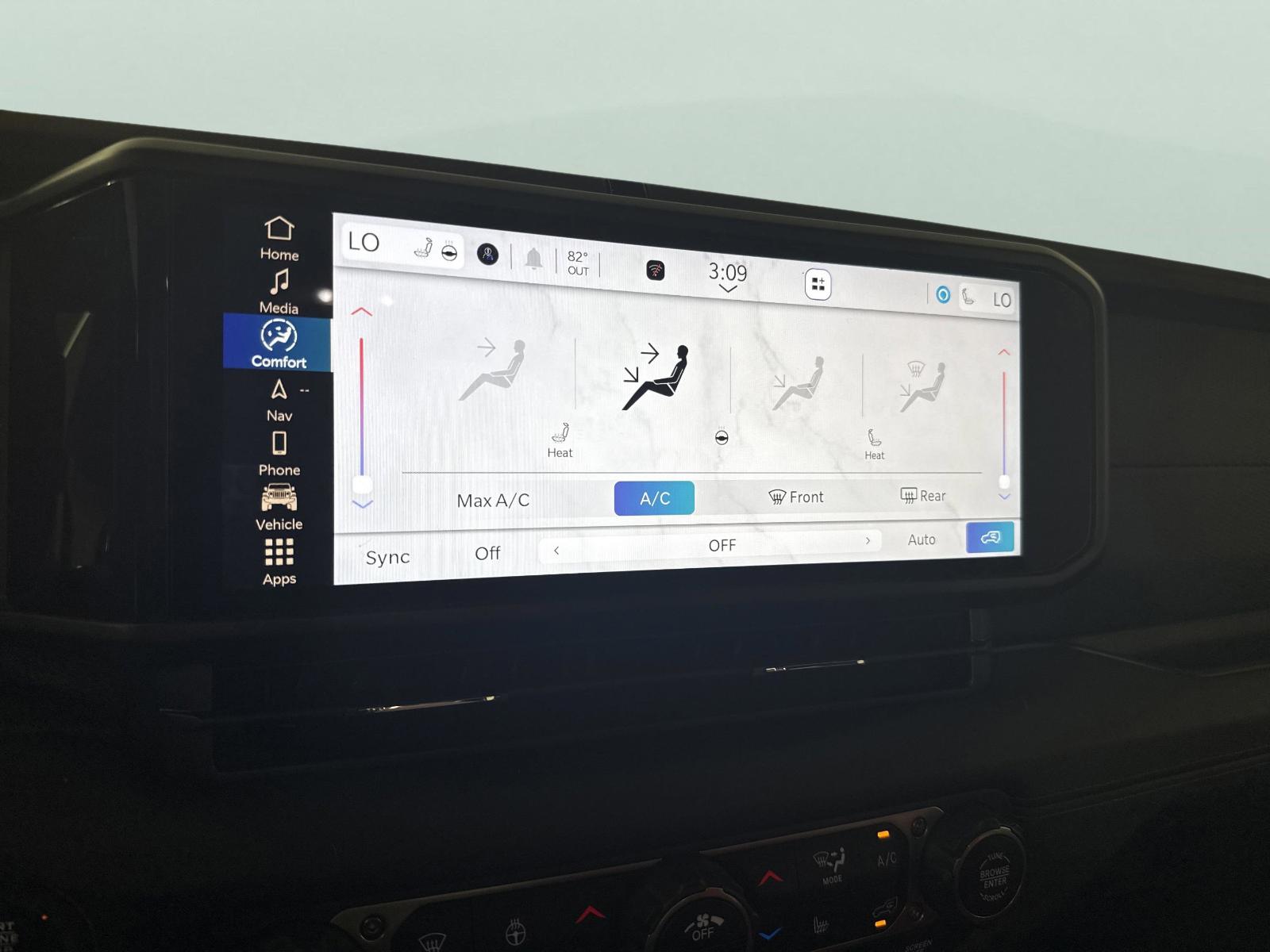 2024 Jeep Wrangler Vehicle Photo in Georgetown, TX 78626