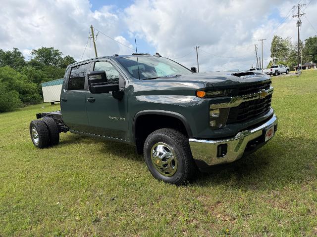 Cypress Gray 2026 Chevrolet Silverado 3500HD Chassis LT Crew Cab 4WD Pickup Truck Four-Wheel Drive Automatic