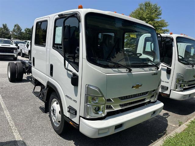 2025 Chevrolet Low Cab Forward 4500 Vehicle Photo in ALCOA, TN 37701-3235