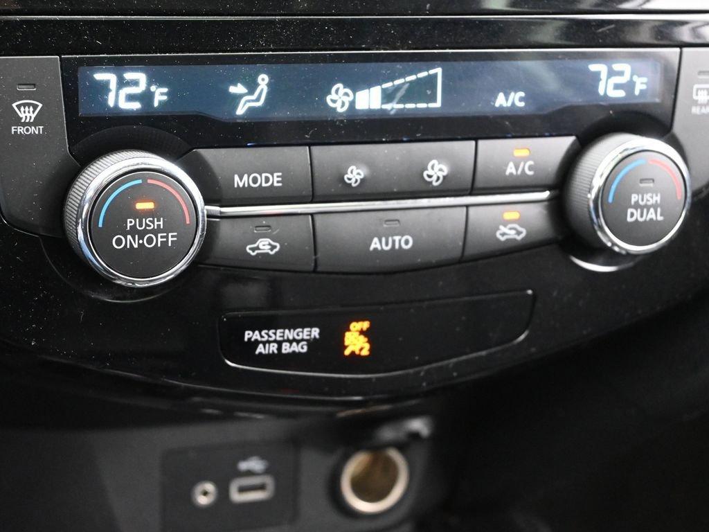 2020 Nissan Rogue Vehicle Photo in Marion, IA 52302
