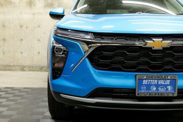 2025 Chevrolet Trax Vehicle Photo in EVERETT, WA 98203-5662