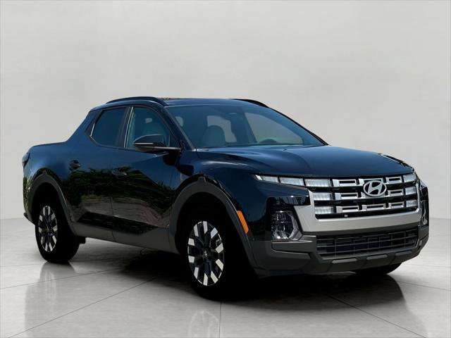 2025 Hyundai SANTA CRUZ Vehicle Photo in Green Bay, WI 54304