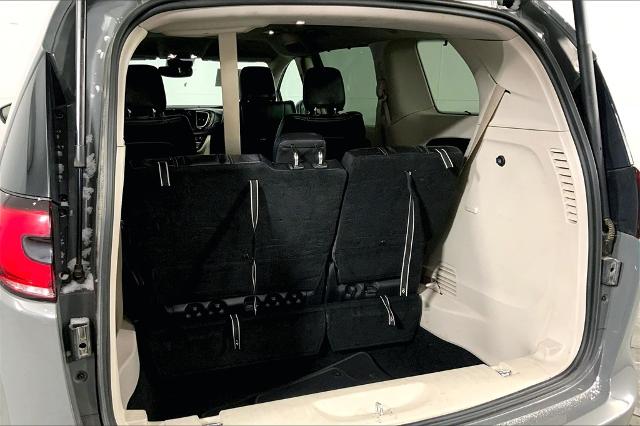 2022 Chrysler Pacifica Vehicle Photo in Lees Summit, MO 64086