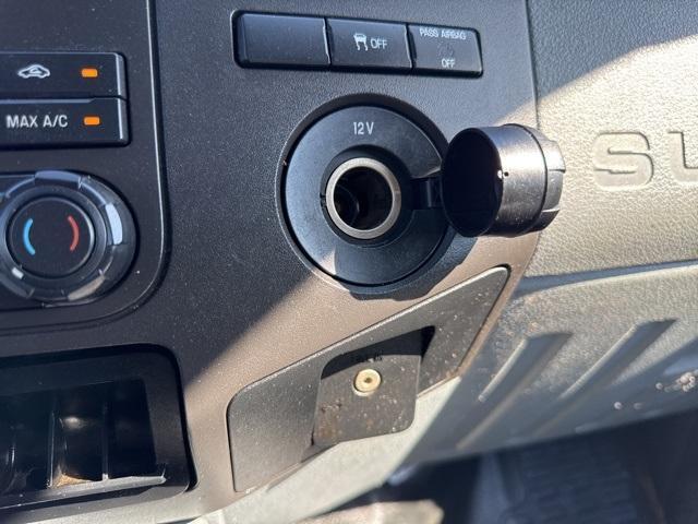 2015 Ford Super Duty F-250 SRW Vehicle Photo in VENTURA, CA 93003-8585