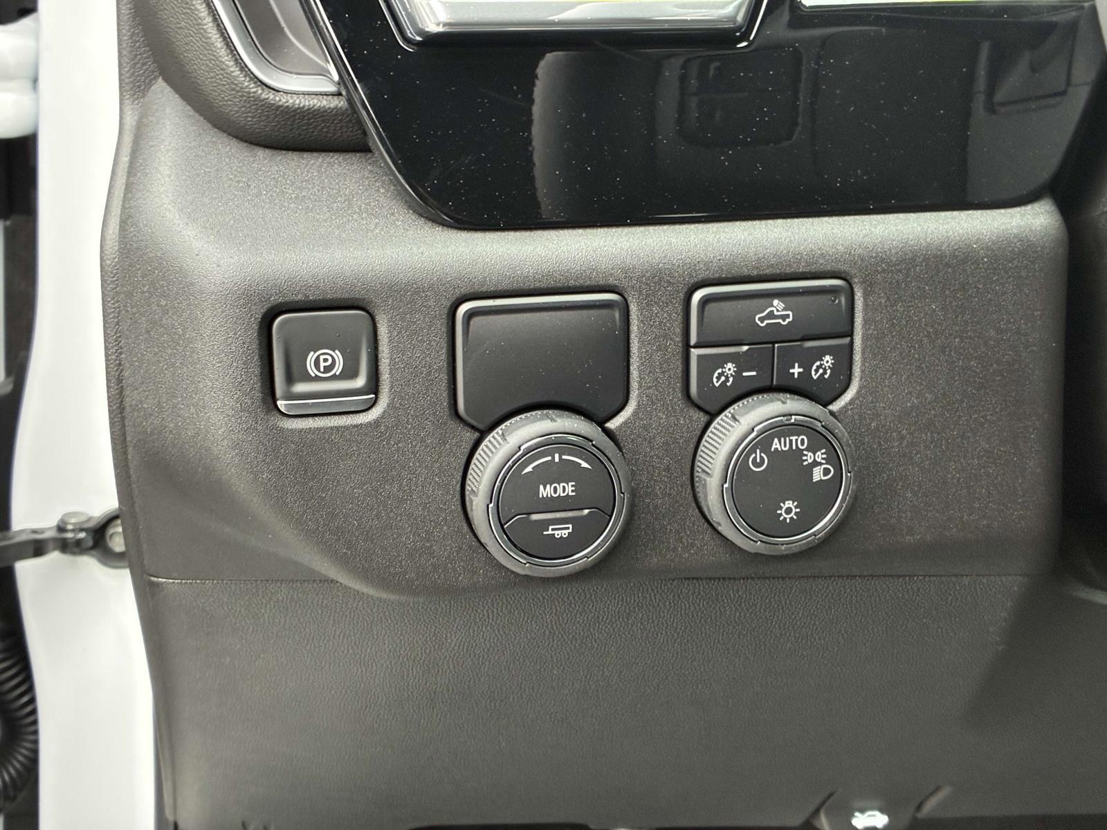 2025 Chevrolet Silverado 1500 Vehicle Photo in LOS ANGELES, CA 90007-3794