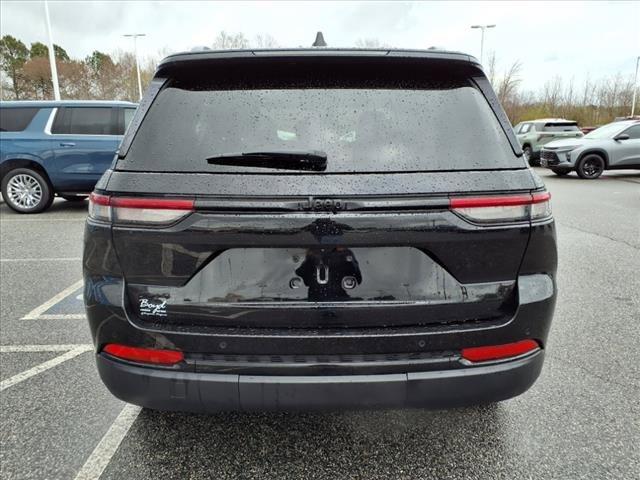 2024 Jeep Grand Cherokee Vehicle Photo in EMPORIA, VA 23847-1235