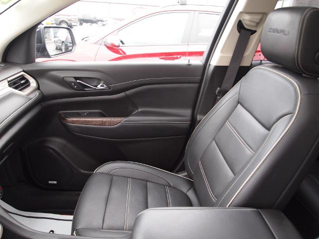 2022 GMC Acadia Vehicle Photo in MADISON, IN 47250-1611