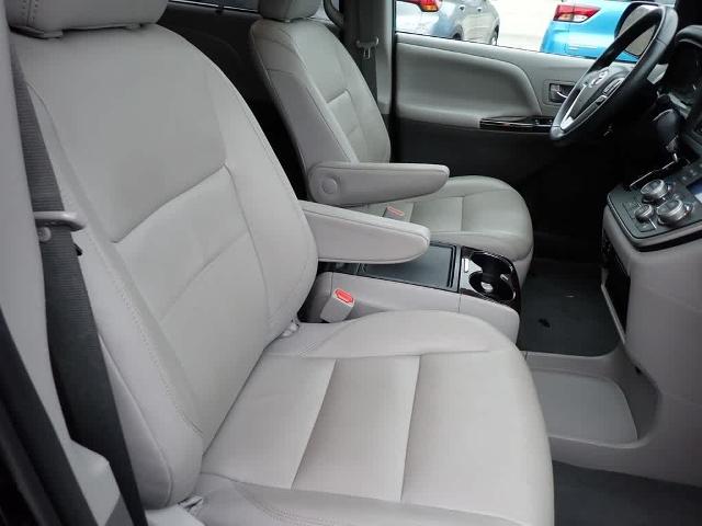 2020 Toyota Sienna Vehicle Photo in ZELIENOPLE, PA 16063-2910