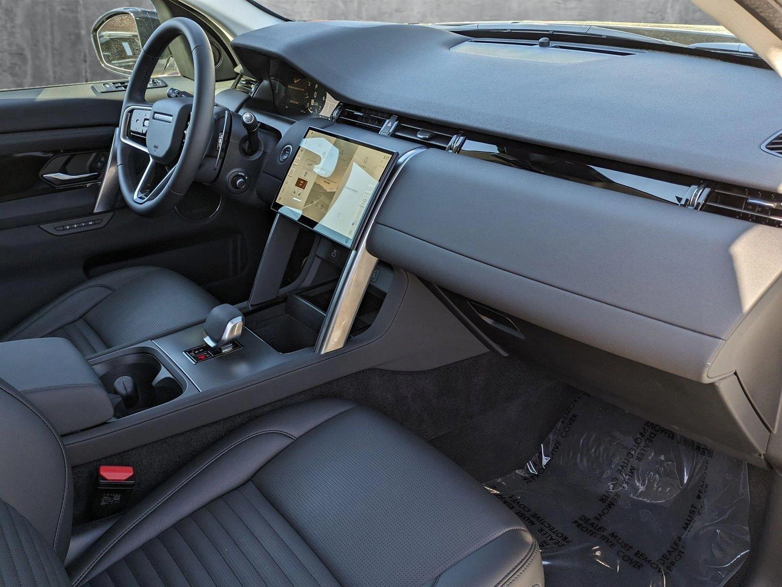 2025 Land Rover Discovery Sport Vehicle Photo in Bethesda, MD 20852