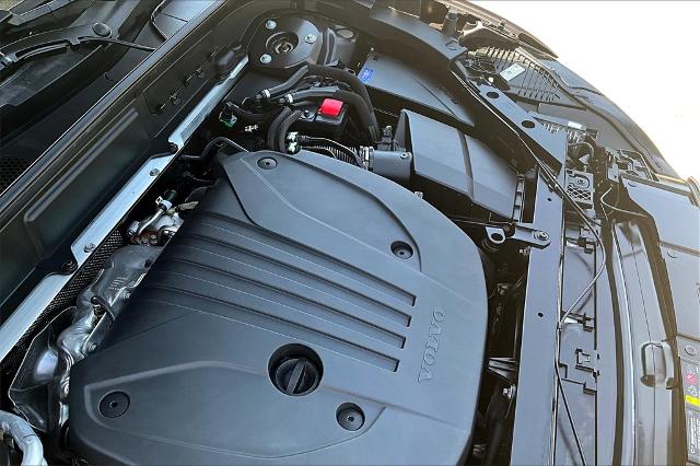 2022 Volvo XC60 Vehicle Photo in Houston, TX 77007