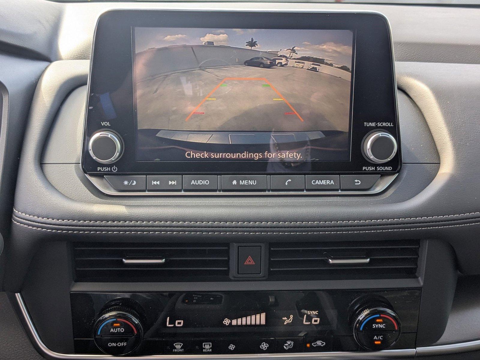 2025 Nissan Rogue Vehicle Photo in Pembroke Pines , FL 33084