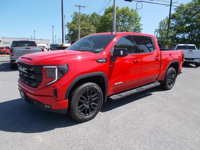 2025 GMC Sierra 1500 Vehicle Photo in LOWELL, MA 01852-4336