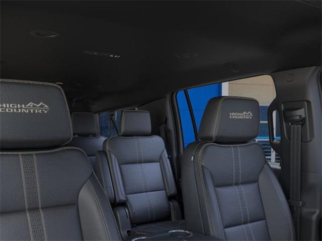 2025 Chevrolet Suburban Vehicle Photo in ENGLEWOOD, CO 80113-6708