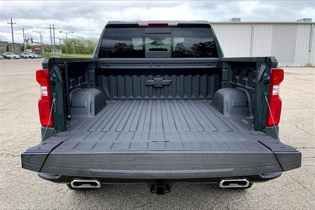 2025 Chevrolet Silverado 1500 Vehicle Photo in KANSAS CITY, MO 64114-4502