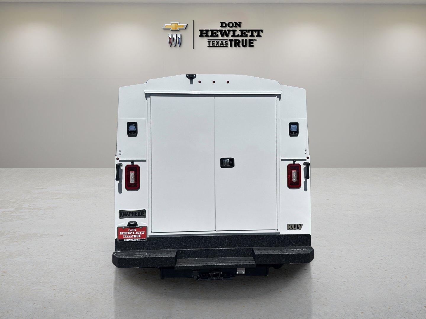 2025 Chevrolet Express Cutaway 3500 Vehicle Photo in GEORGETOWN, TX 78626-7508