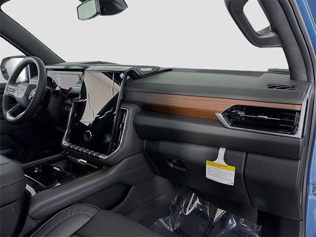 2025 GMC Yukon XL Vehicle Photo in PUYALLUP, WA 98371-4149