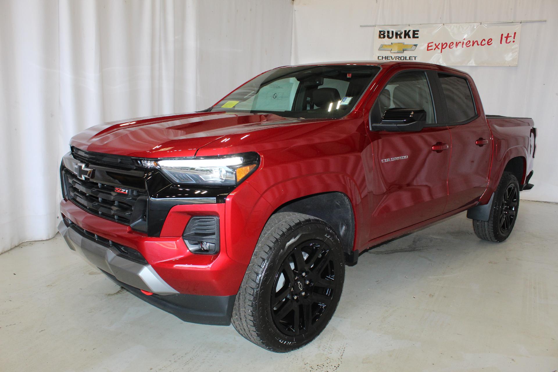 2025 Chevrolet Colorado Vehicle Photo in NORTHAMPTON, MA 01060-1120