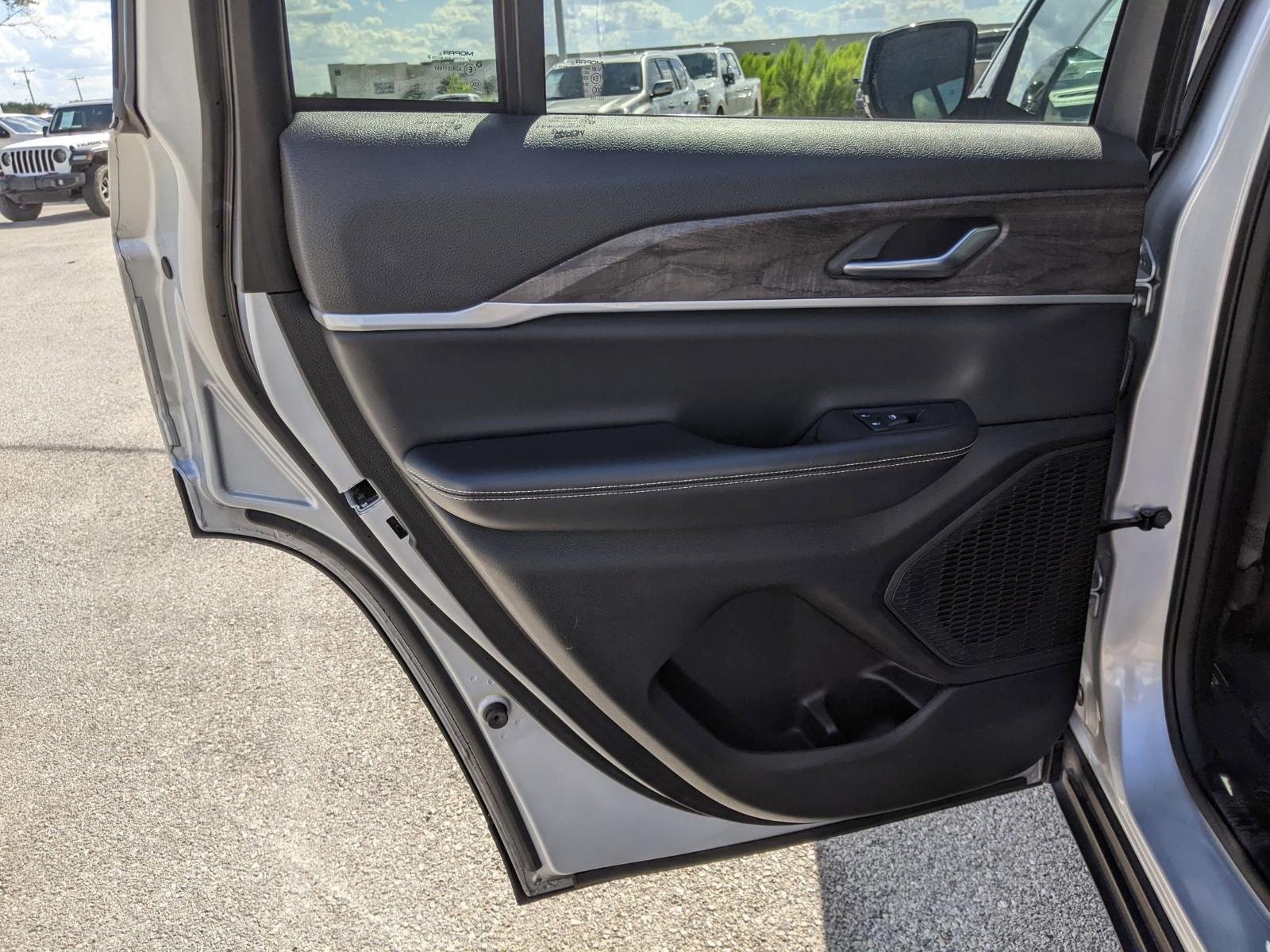 2023 Jeep Grand Cherokee Vehicle Photo in Seguin, TX 78155