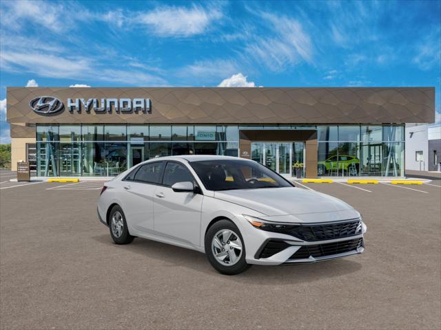2025 Hyundai ELANTRA Vehicle Photo in Peoria, IL 61615