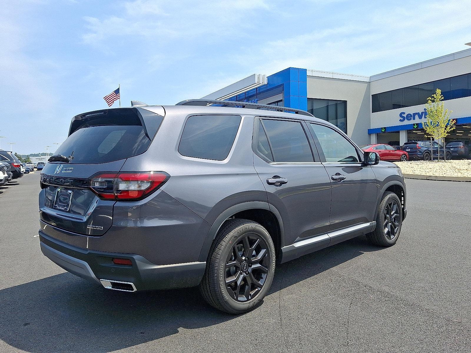 2025 Honda Pilot Vehicle Photo in Harrisburg, PA 17111