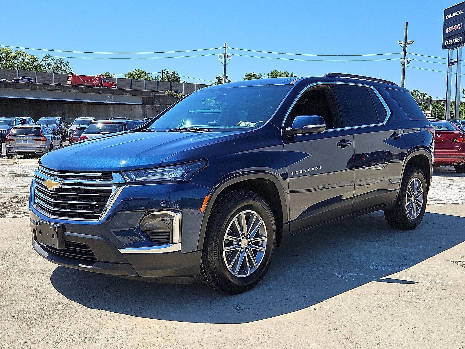 2023 Chevrolet Traverse Vehicle Photo in Trevose, PA 19053
