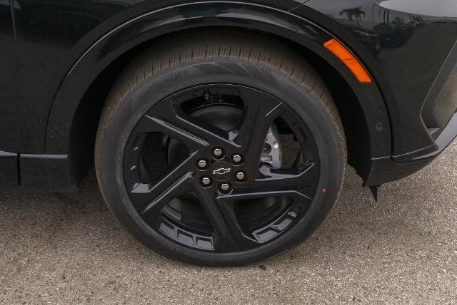 2024 Chevrolet Equinox EV Vehicle Photo in VENTURA, CA 93003-8585