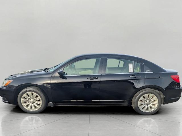 2011 Chrysler 200 Vehicle Photo in Neenah, WI 54956