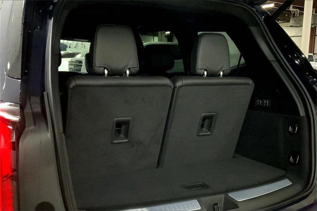 2025 Cadillac XT6 Vehicle Photo in KANSAS CITY, MO 64114-4545