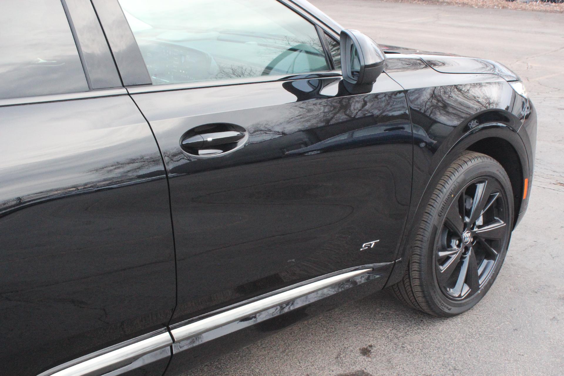 2025 Buick Envision Vehicle Photo in AURORA, CO 80012-4011