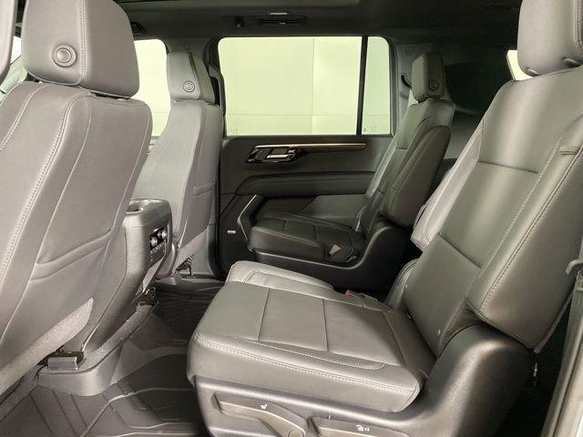 2025 Chevrolet Suburban Vehicle Photo in PHOENIX, AZ 85014-3381