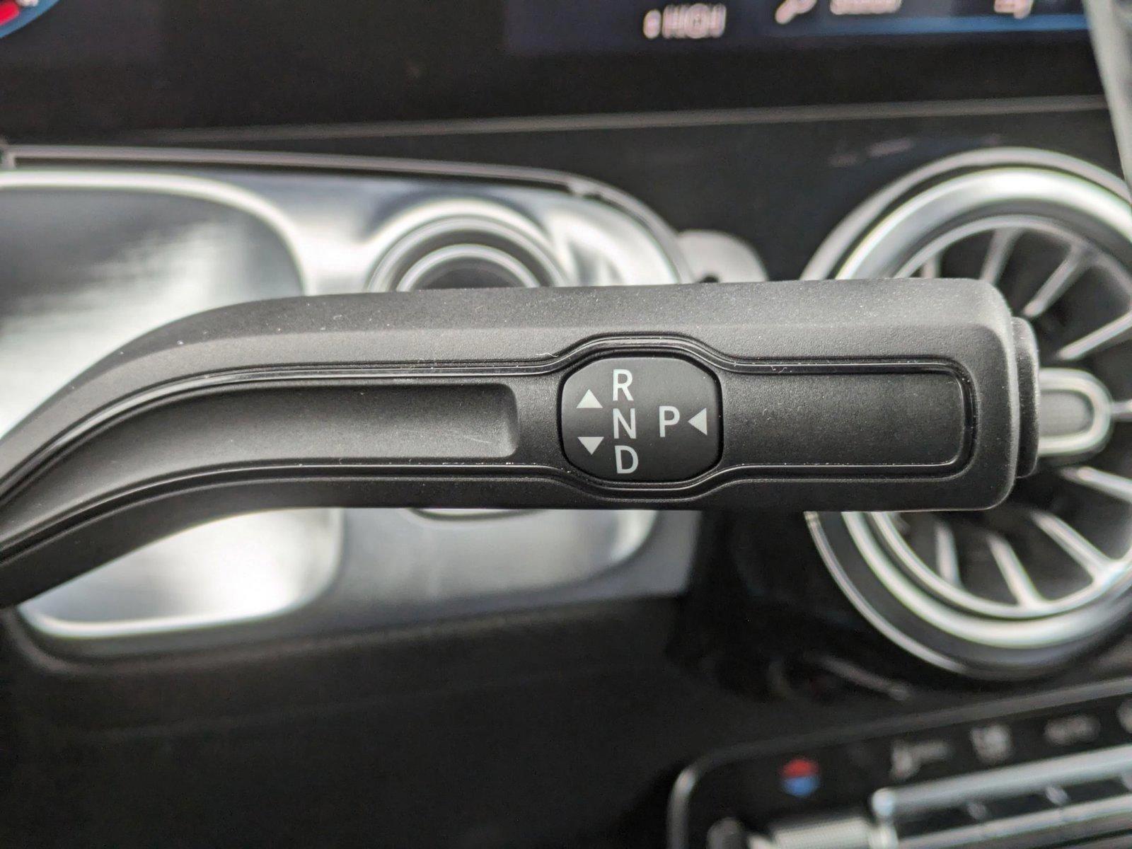 2022 Mercedes-Benz GLB Vehicle Photo in Rockville, MD 20852