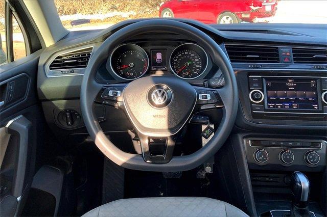 2020 Volkswagen Tiguan Vehicle Photo in KANSAS CITY, MO 64114-4545