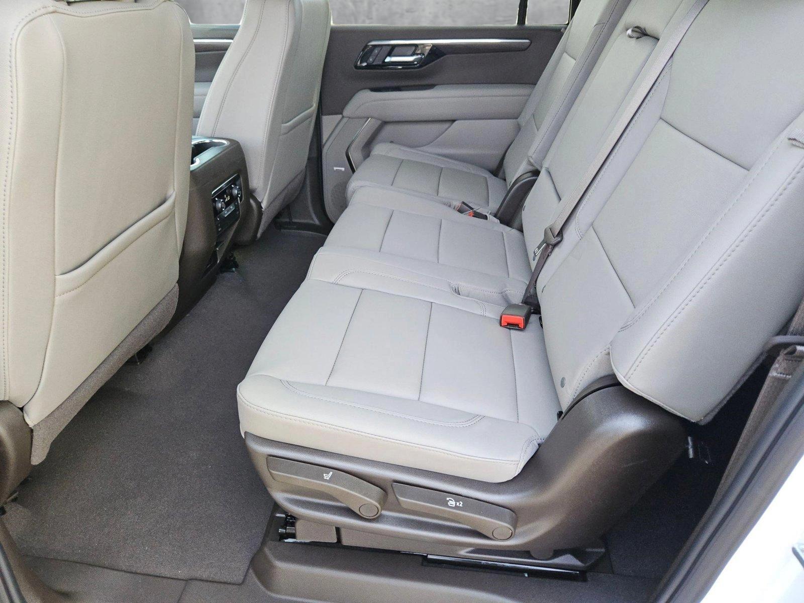 2025 Chevrolet Suburban Vehicle Photo in GILBERT, AZ 85297-0446