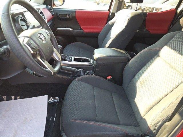 2022 Toyota Tacoma 4WD Vehicle Photo in Pleasant Hills, PA 15236