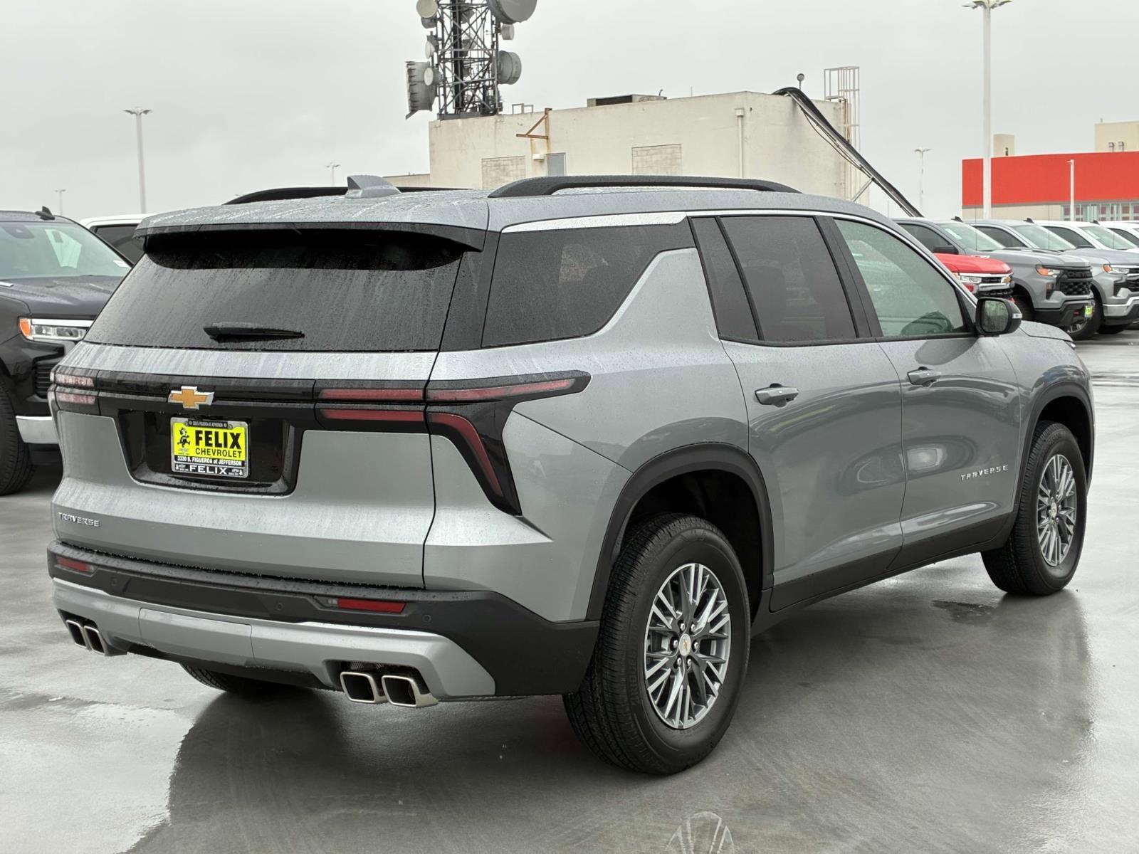 2025 Chevrolet Traverse Vehicle Photo in LOS ANGELES, CA 90007-3794
