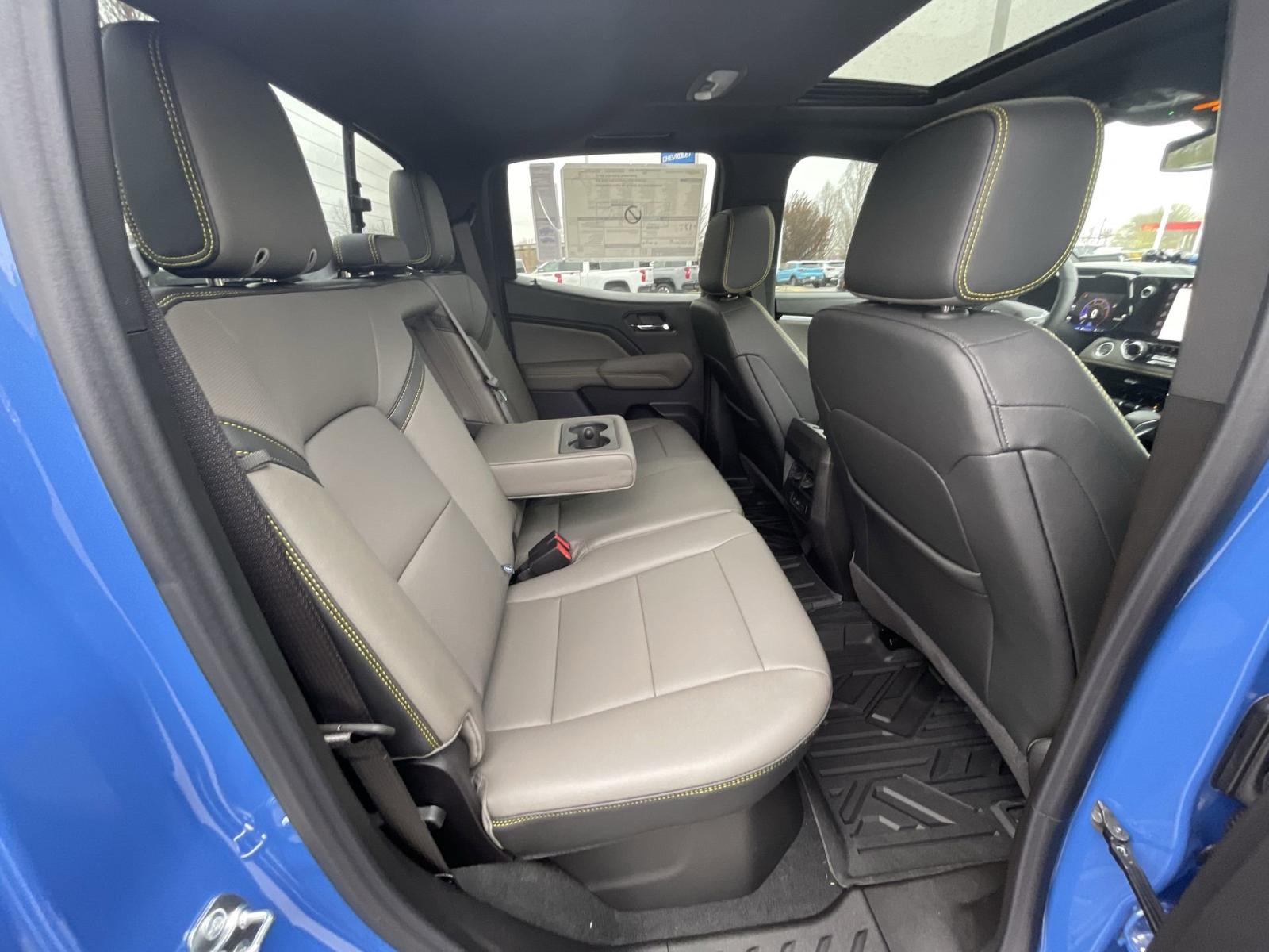 2025 Chevrolet Colorado Vehicle Photo in BENTONVILLE, AR 72712-4322