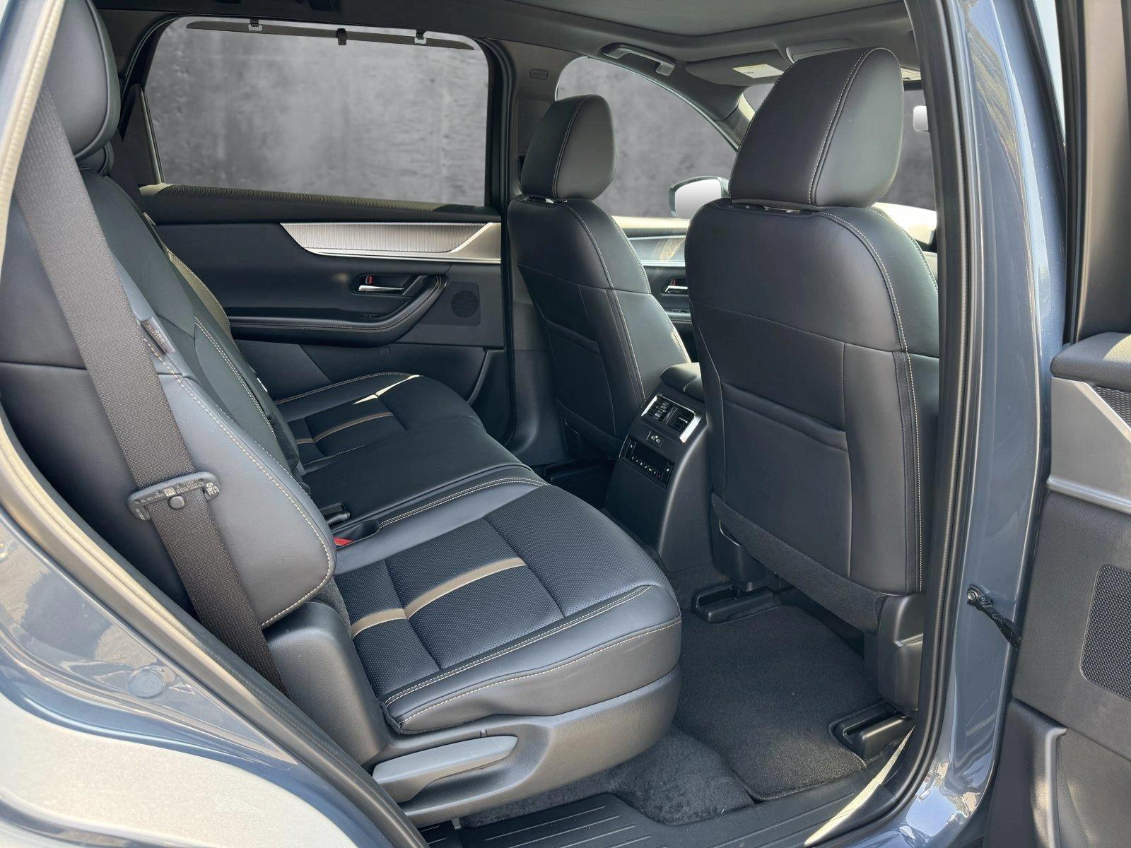 2025 Mazda CX-70 Vehicle Photo in Cockeysville, MD 21030