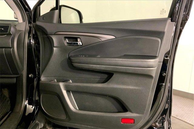 2020 Honda Pilot Vehicle Photo in KANSAS CITY, MO 64114-4502