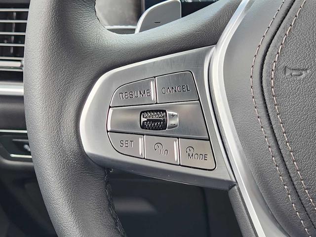 2025 BMW X7 xDrive40i Vehicle Photo in PLANO, TX 75024