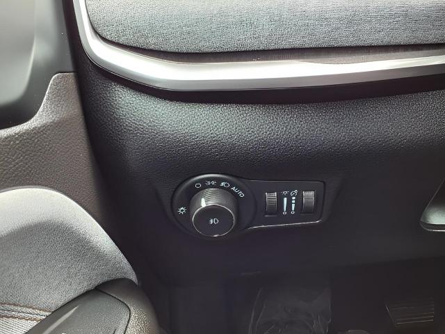 2014 Jeep Cherokee Vehicle Photo in Oshkosh, WI 54904