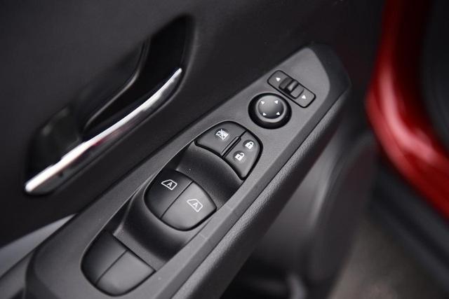 2024 Nissan Kicks Vehicle Photo in Ballwin, MO 63011