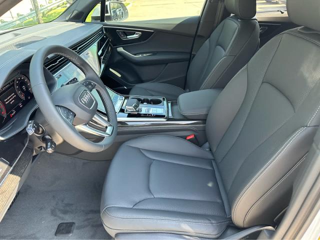 2025 Audi Q7 Vehicle Photo in HOUSTON, TX 77090