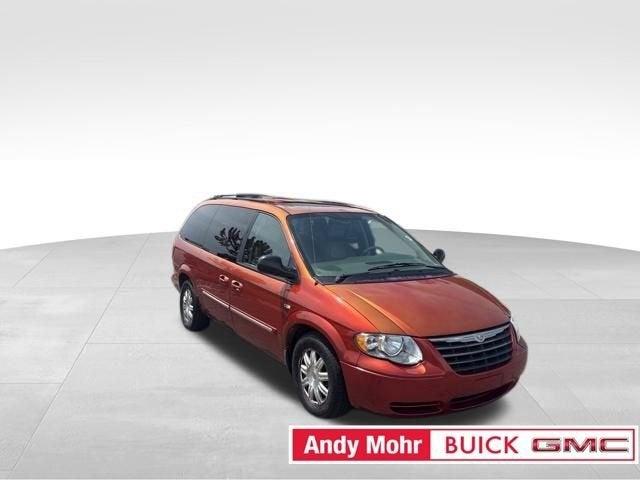 2006 Chrysler Town & Country LWB Vehicle Photo in Fishers, IN 46038