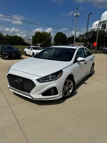 2018 Hyundai SONATA Vehicle Photo in Peoria, IL 61615