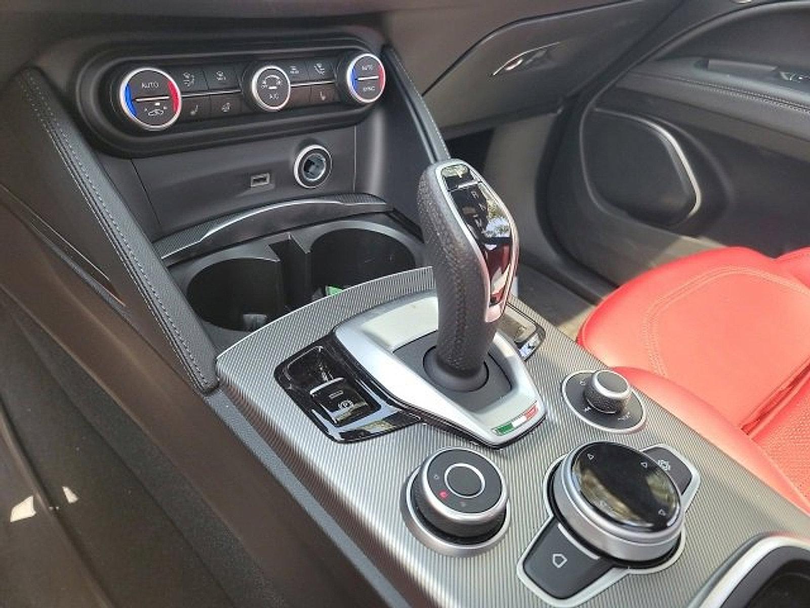 2022 Alfa Romeo Stelvio Vehicle Photo in Willow Grove, PA 19090
