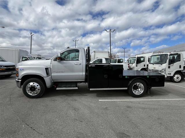 2023 Chevrolet Silverado 5500 HD Vehicle Photo in ALCOA, TN 37701-3235