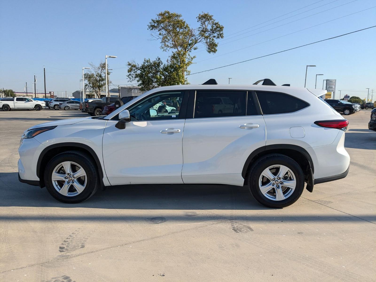 2023 Toyota Highlander Vehicle Photo in Seguin, TX 78155