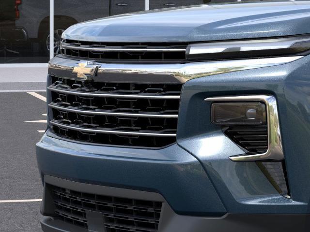 2025 Chevrolet Traverse Vehicle Photo in Roslyn, NY 11576